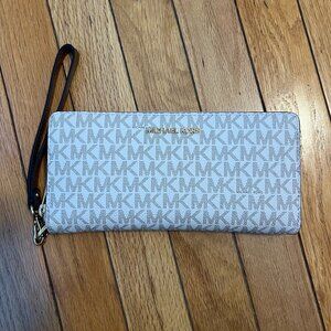 Michael Kors Travel Continental Wristlet Large MK Signature Wallet Vanilla